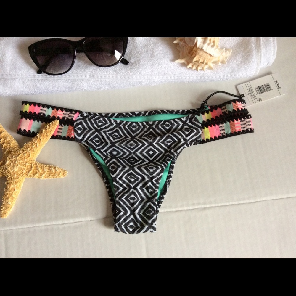 Bikini Bottom Size Small NWT